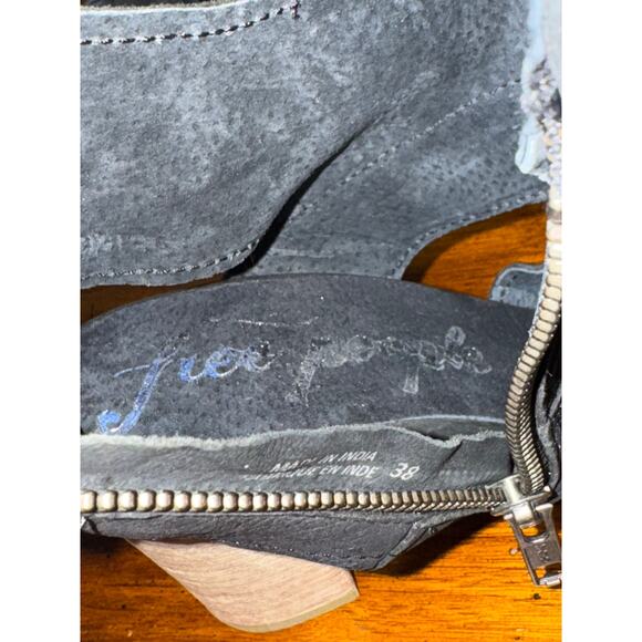 Free People Effie Black Leather Peep Toe Heel Booties size 38 euro - Picture 7 of 9